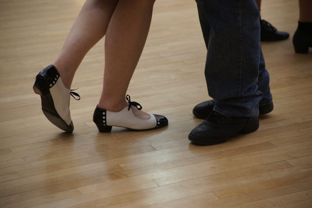 contradance feet